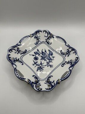 Vintage Lillian Vernon Reticulated 'Blue Onion' Floral Square Dish